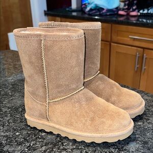 BearPaw Cozy Tan Suede Boots